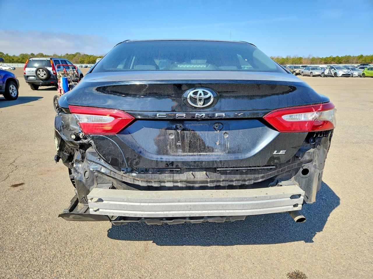 2018 TOYOTA CAMRY