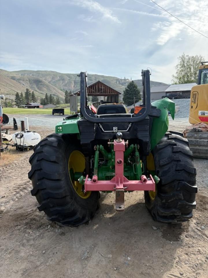 2017 JOHN DEERE 4040