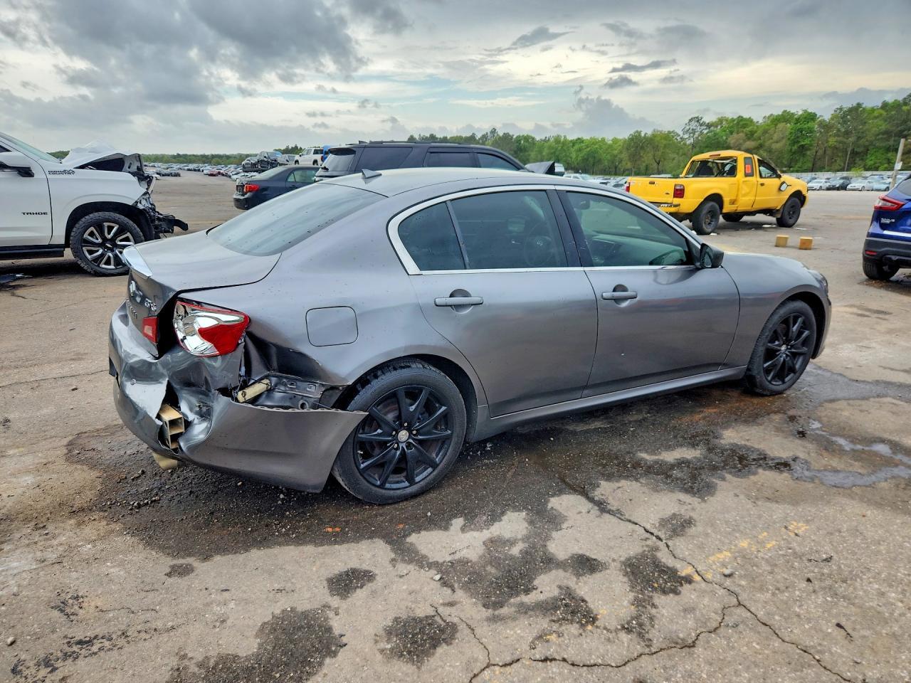 2012 INFINITI G37