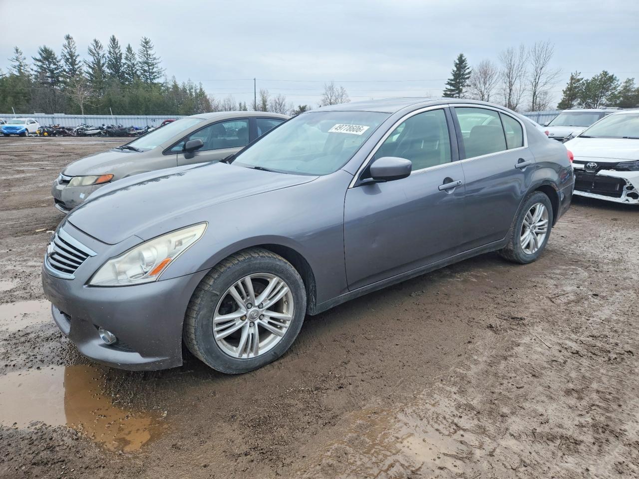 2011 INFINITI G37