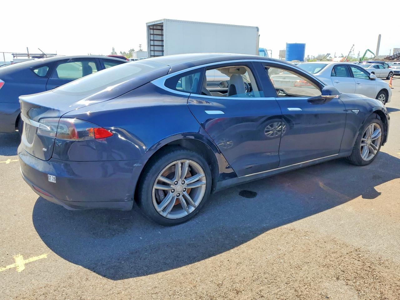 2014 TESLA MODEL S