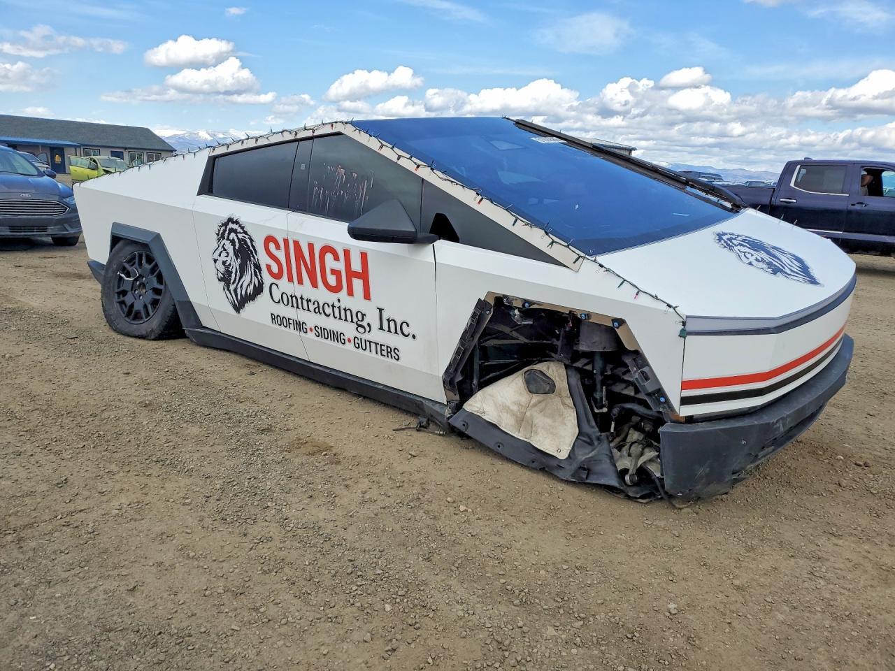 2024 TESLA Cybertruck