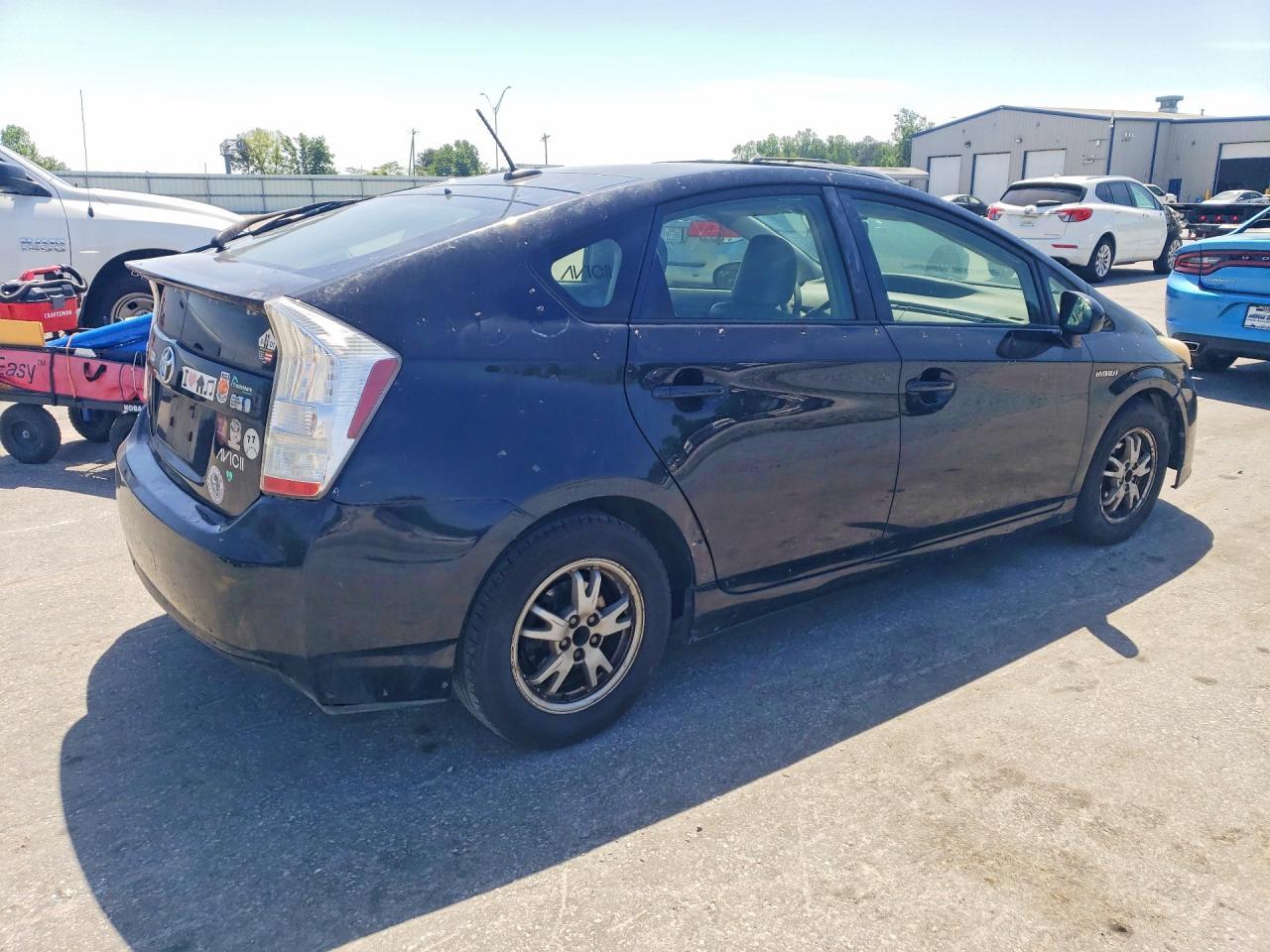 2011 TOYOTA PRIUS