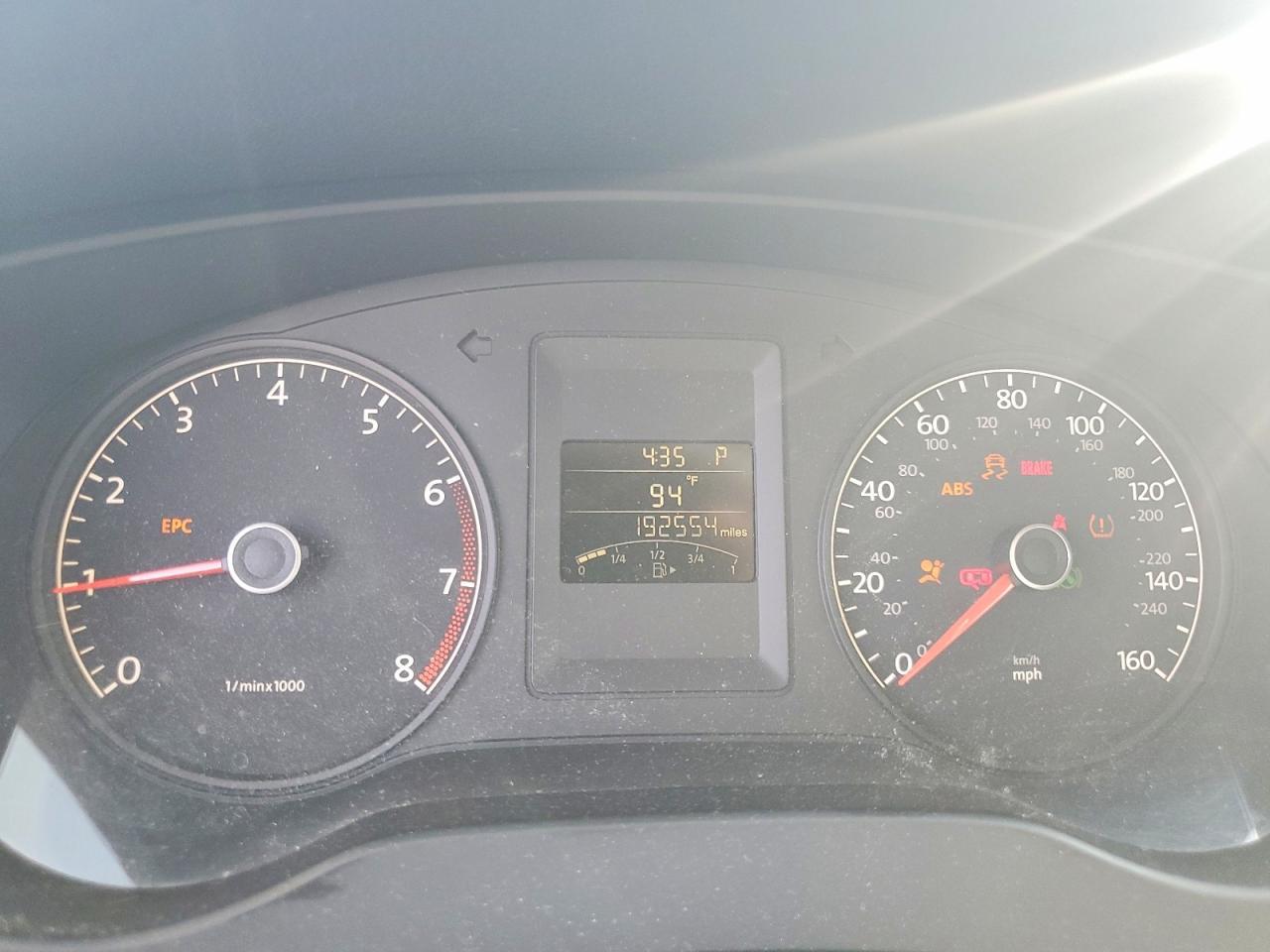 2011 VOLKSWAGEN JETTA