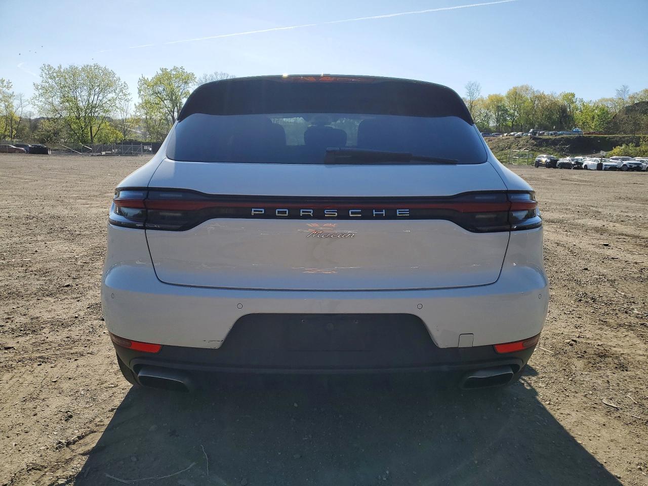 2019 PORSCHE Macan