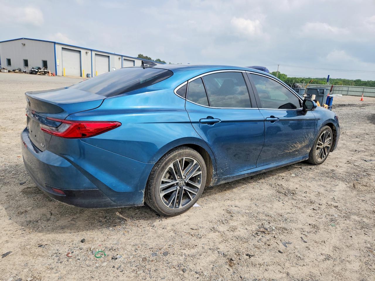 2025 TOYOTA CAMRY