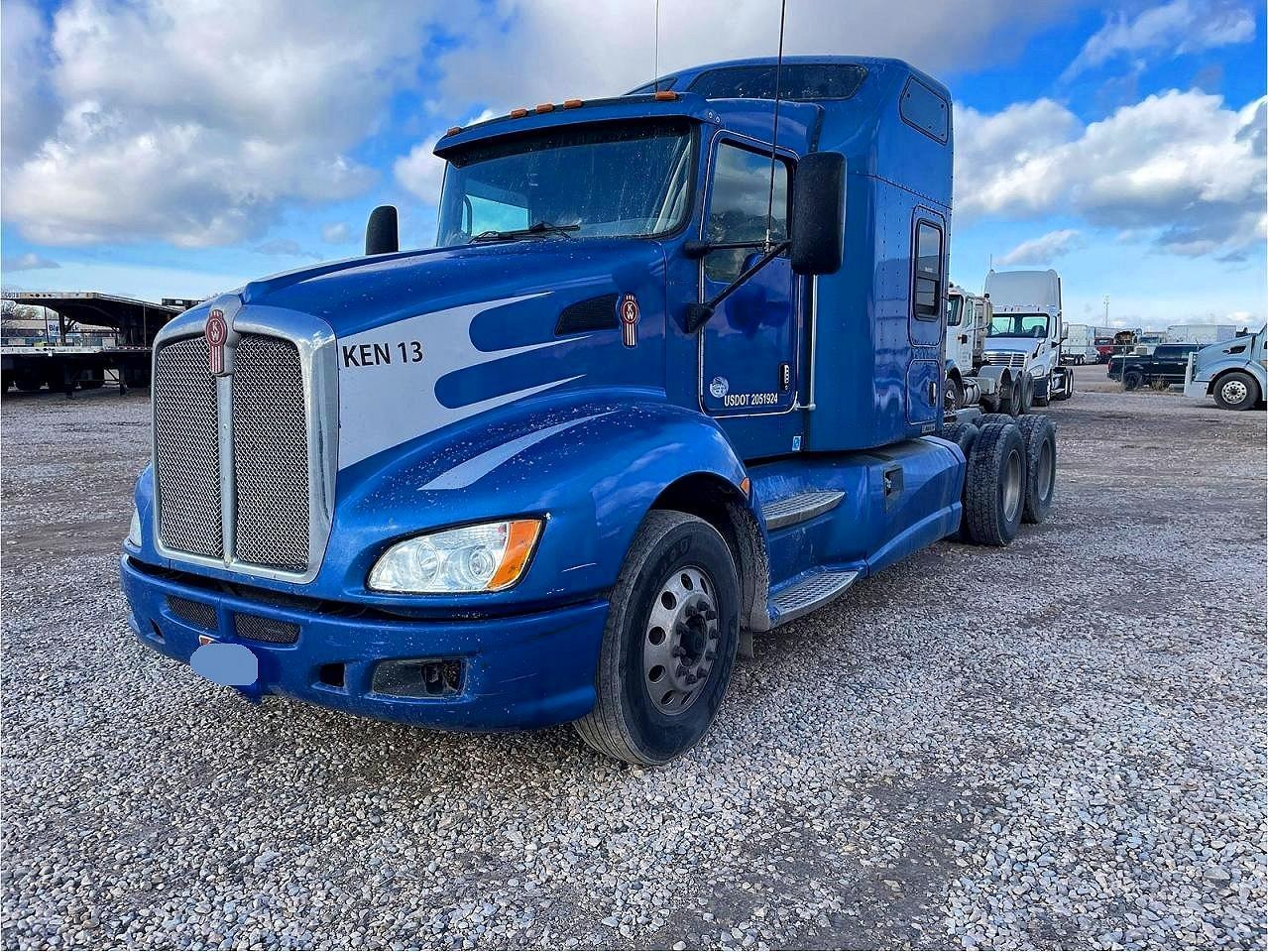 2013 KENWORTH Construction
