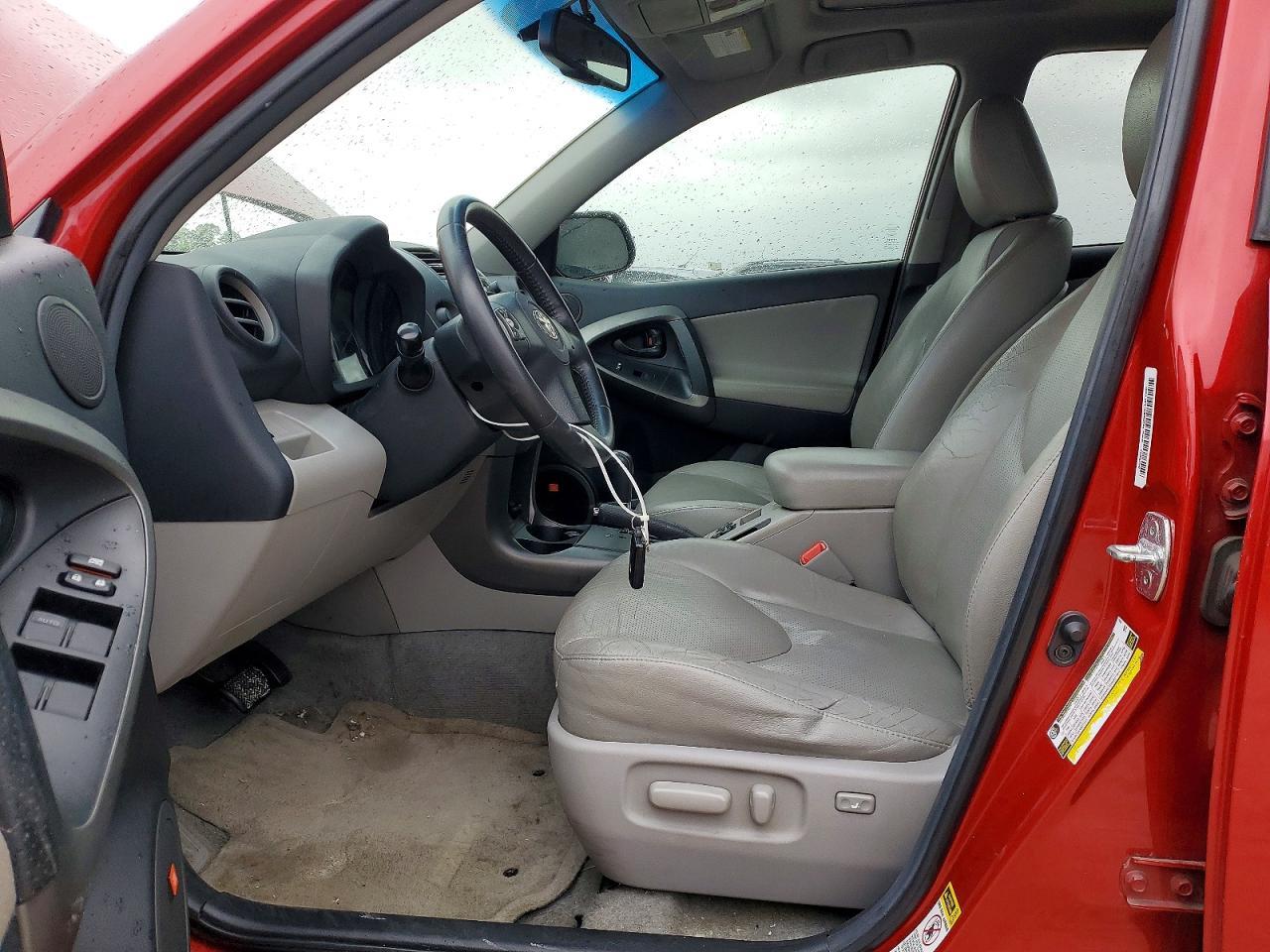 2011 TOYOTA RAV4