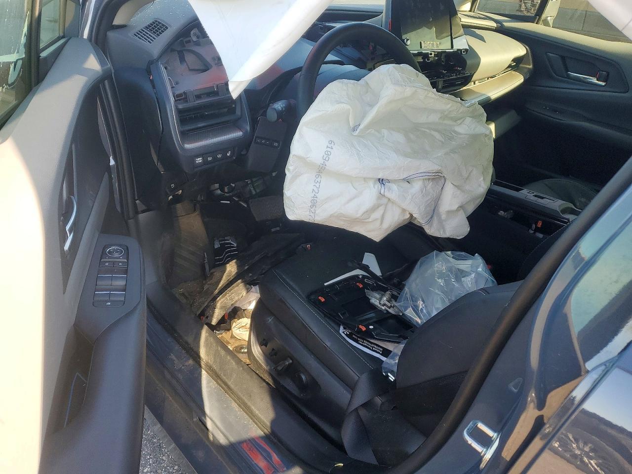 2024 TOYOTA PRIUS