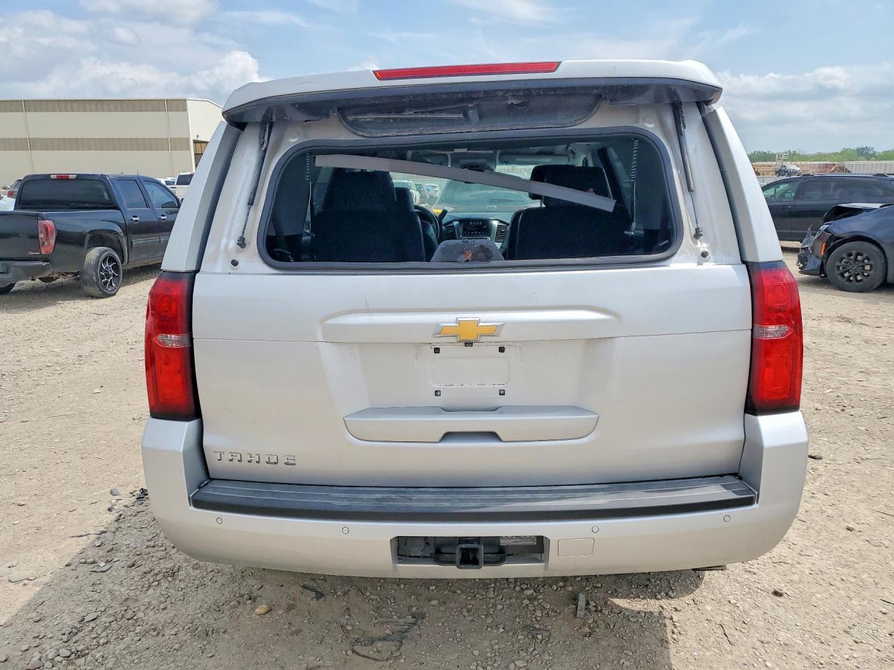 2016 CHEVROLET Tahoe