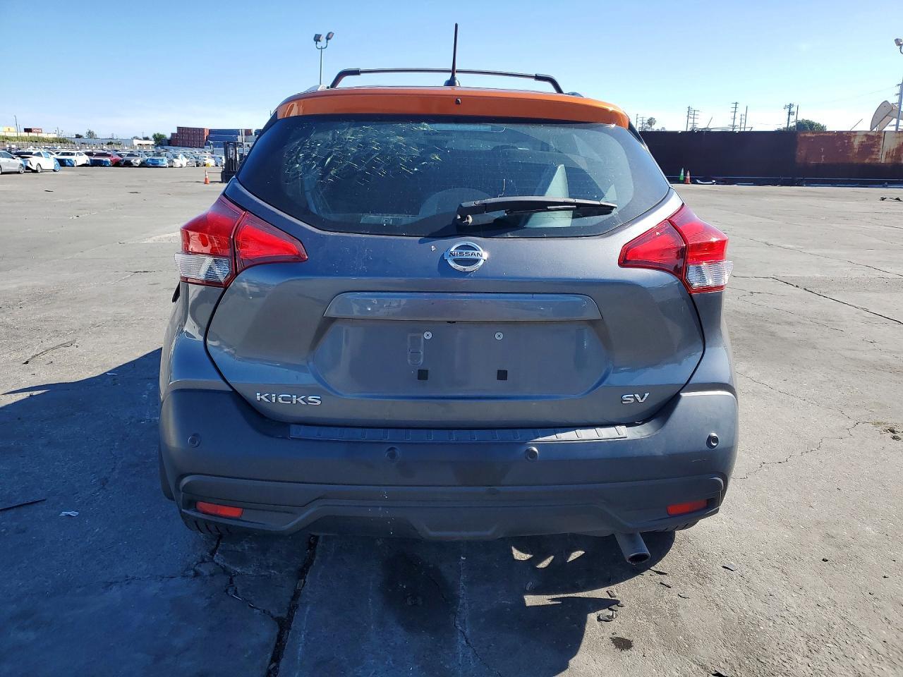 2020 NISSAN KICKS