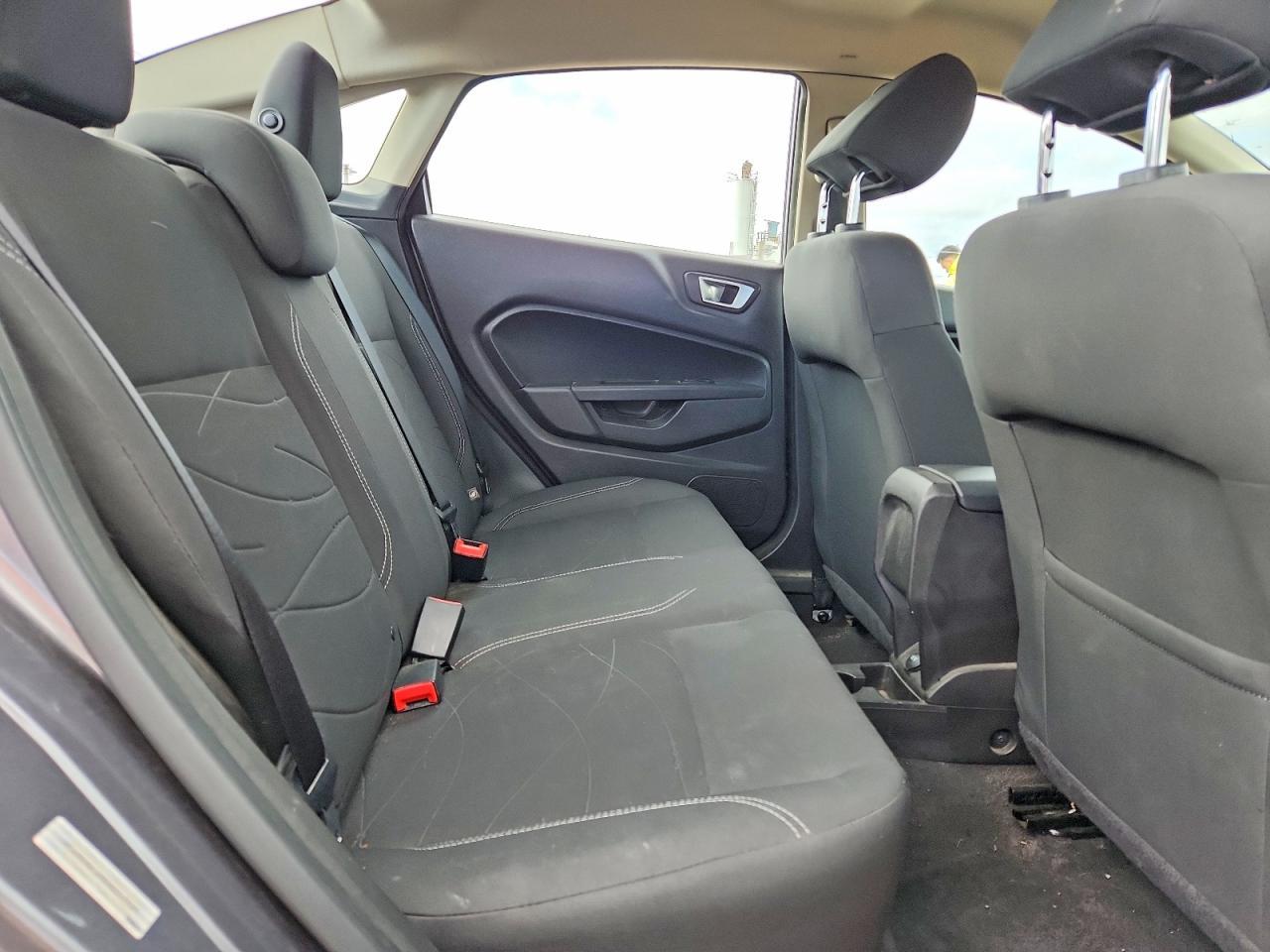 2014 FORD Fiesta