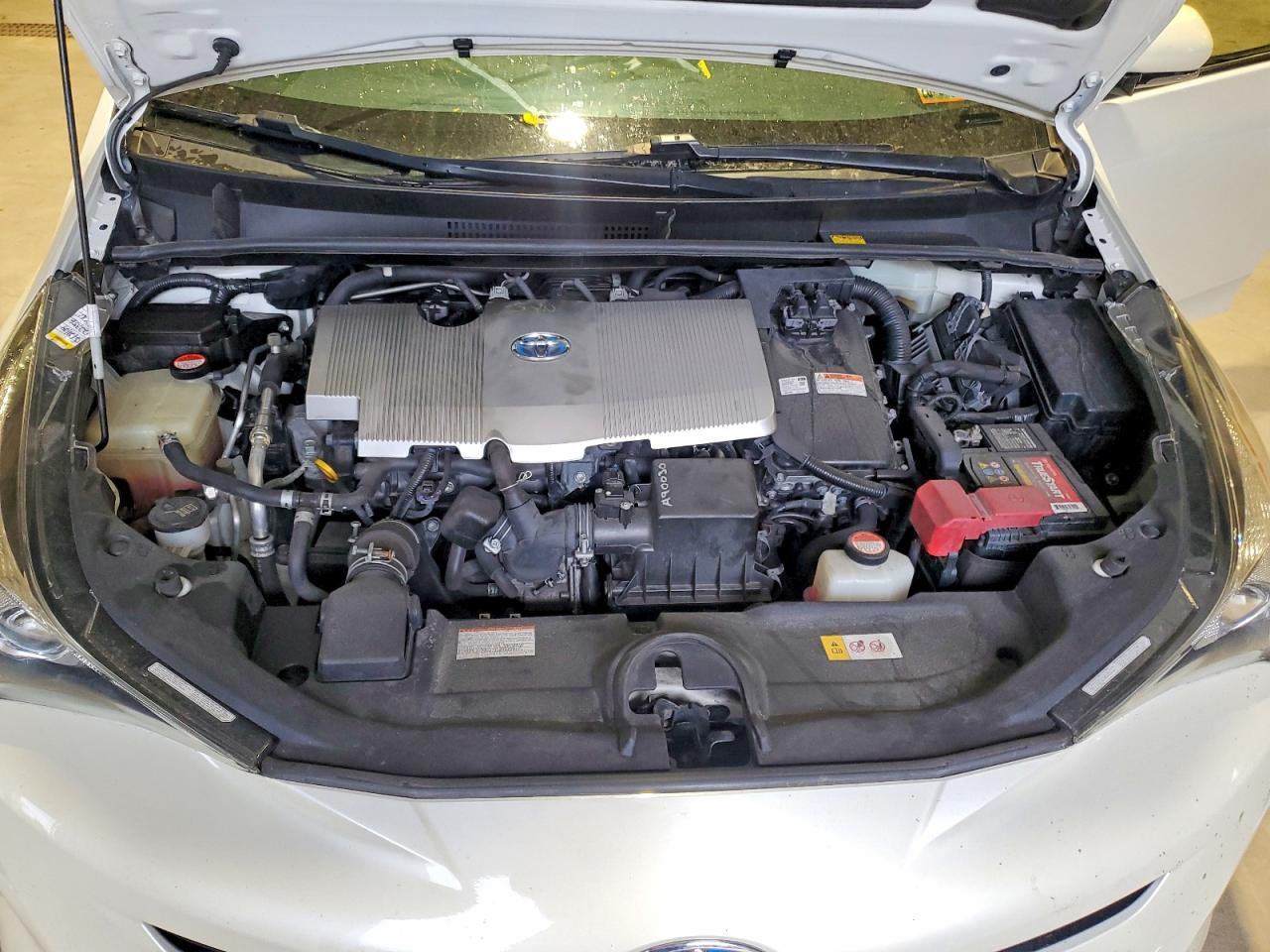 2016 TOYOTA PRIUS