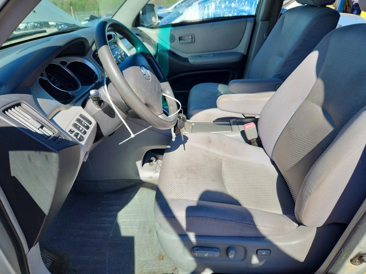 2005 TOYOTA HIGHLANDER