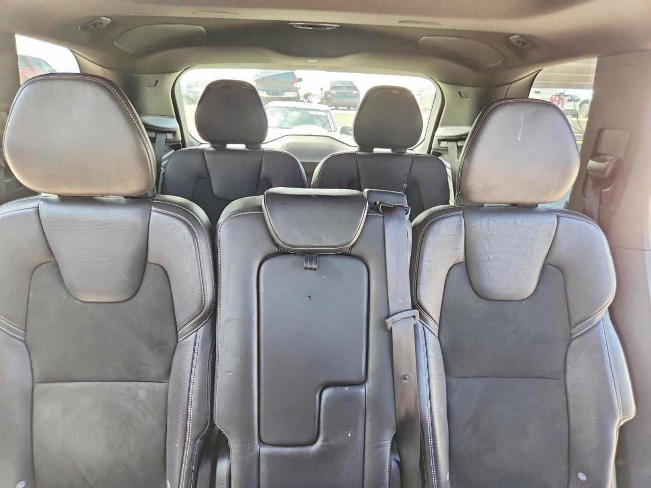 2016 VOLVO XC90