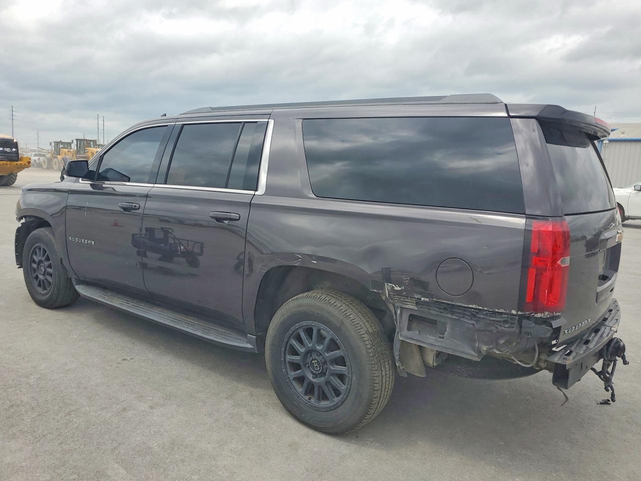 2017 CHEVROLET Suburban