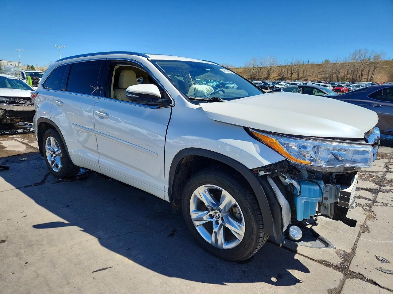 2016 TOYOTA HIGHLANDER