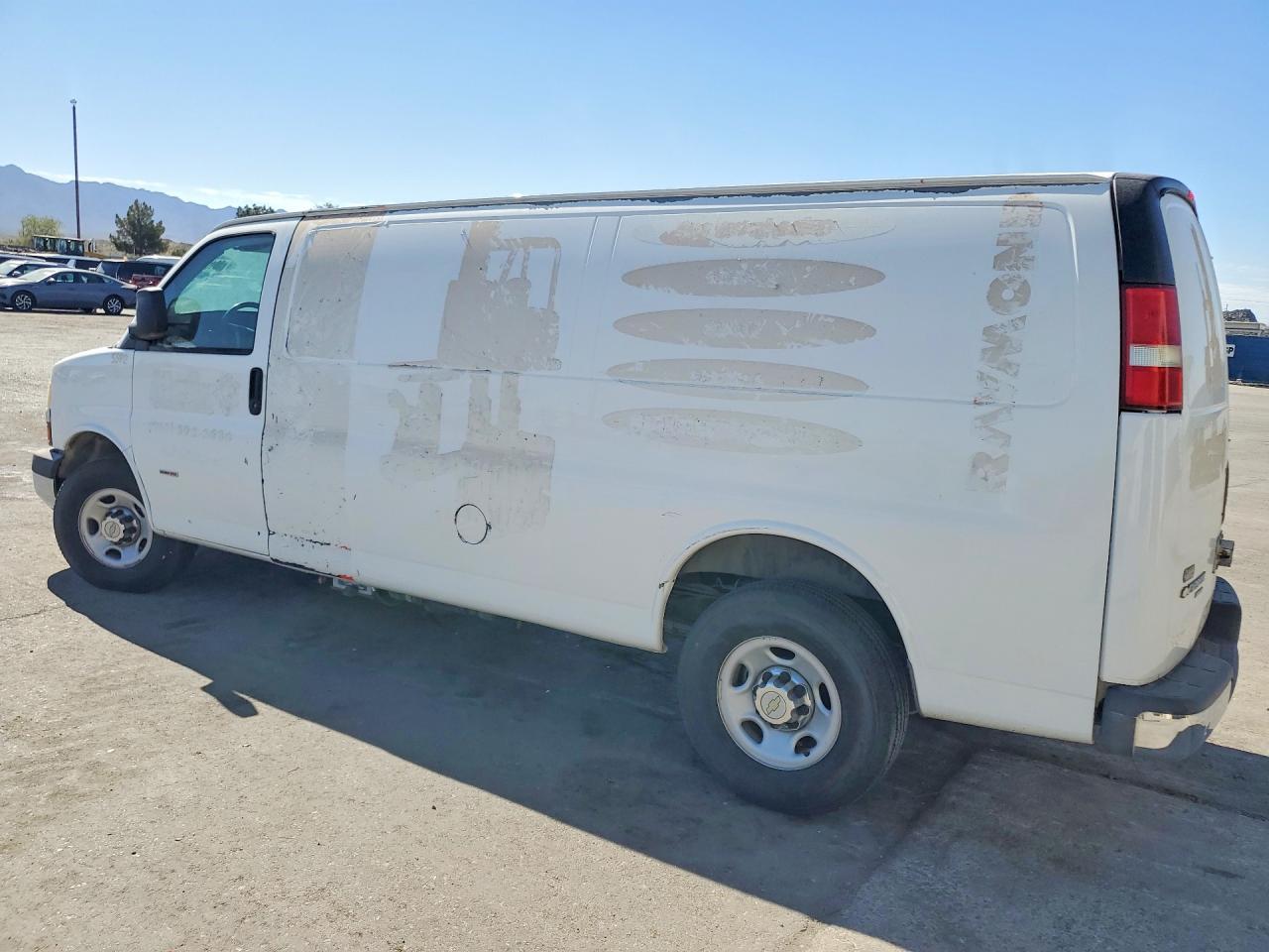 2012 CHEVROLET Express 3500