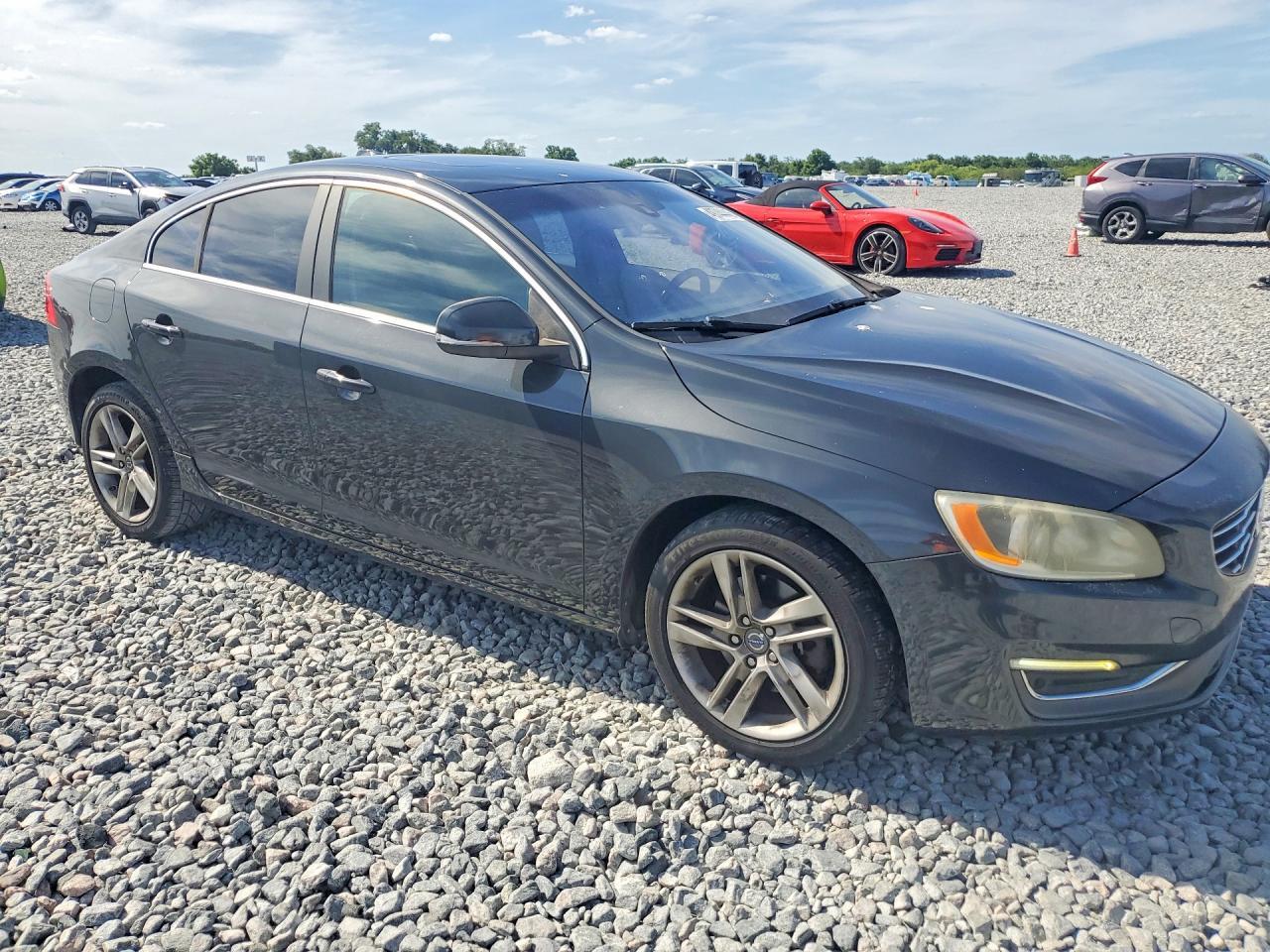 2015 VOLVO S60