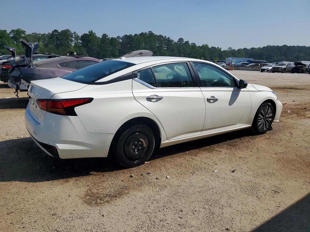 2025 NISSAN ALTIMA