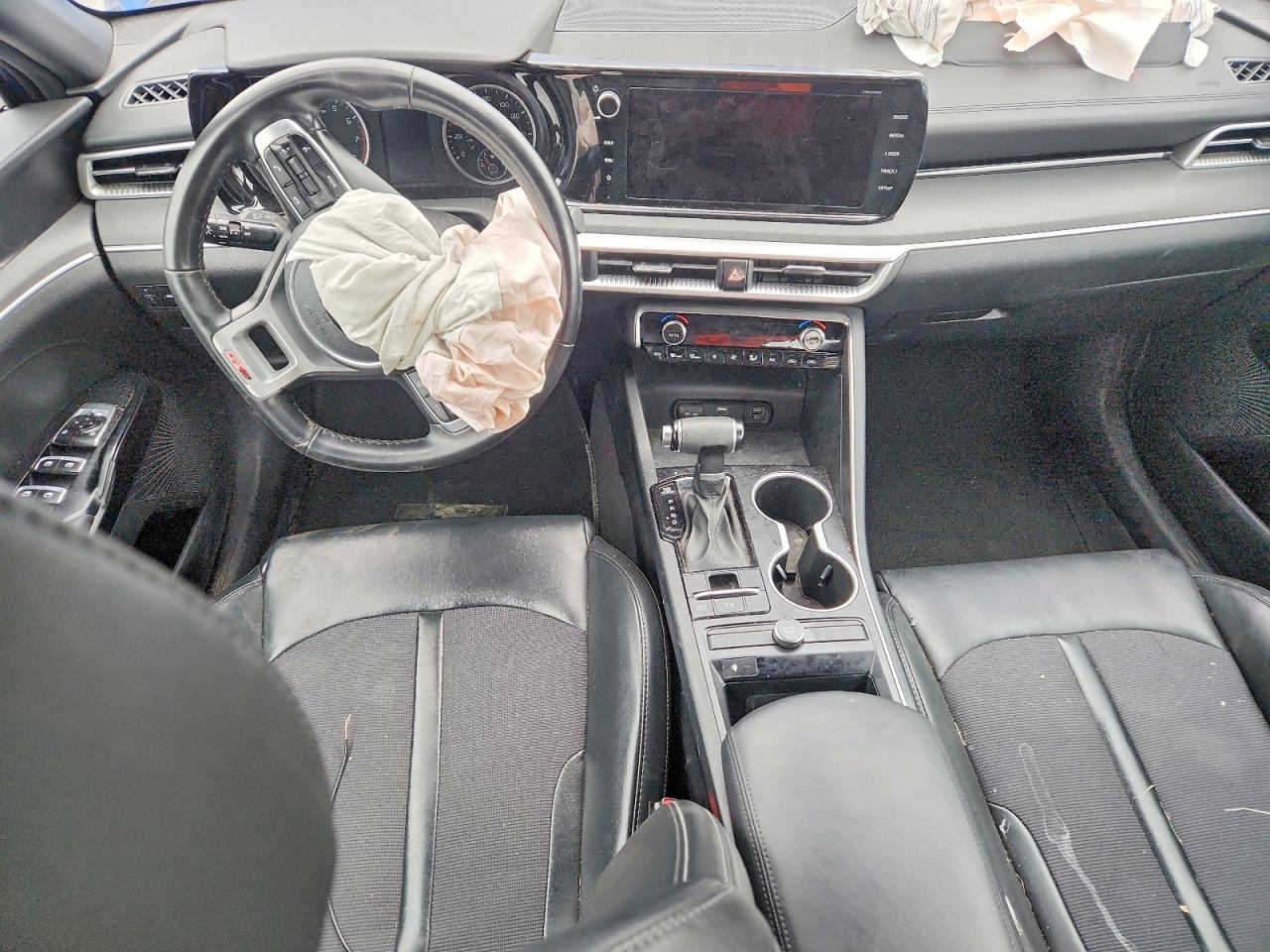 2022 KIA K5