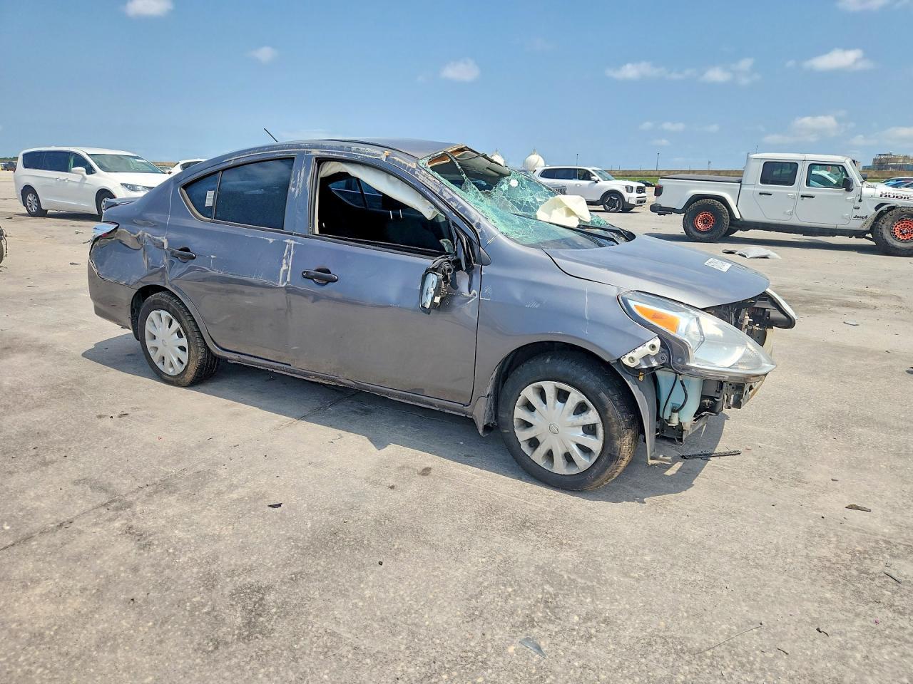 2018 NISSAN VERSA
