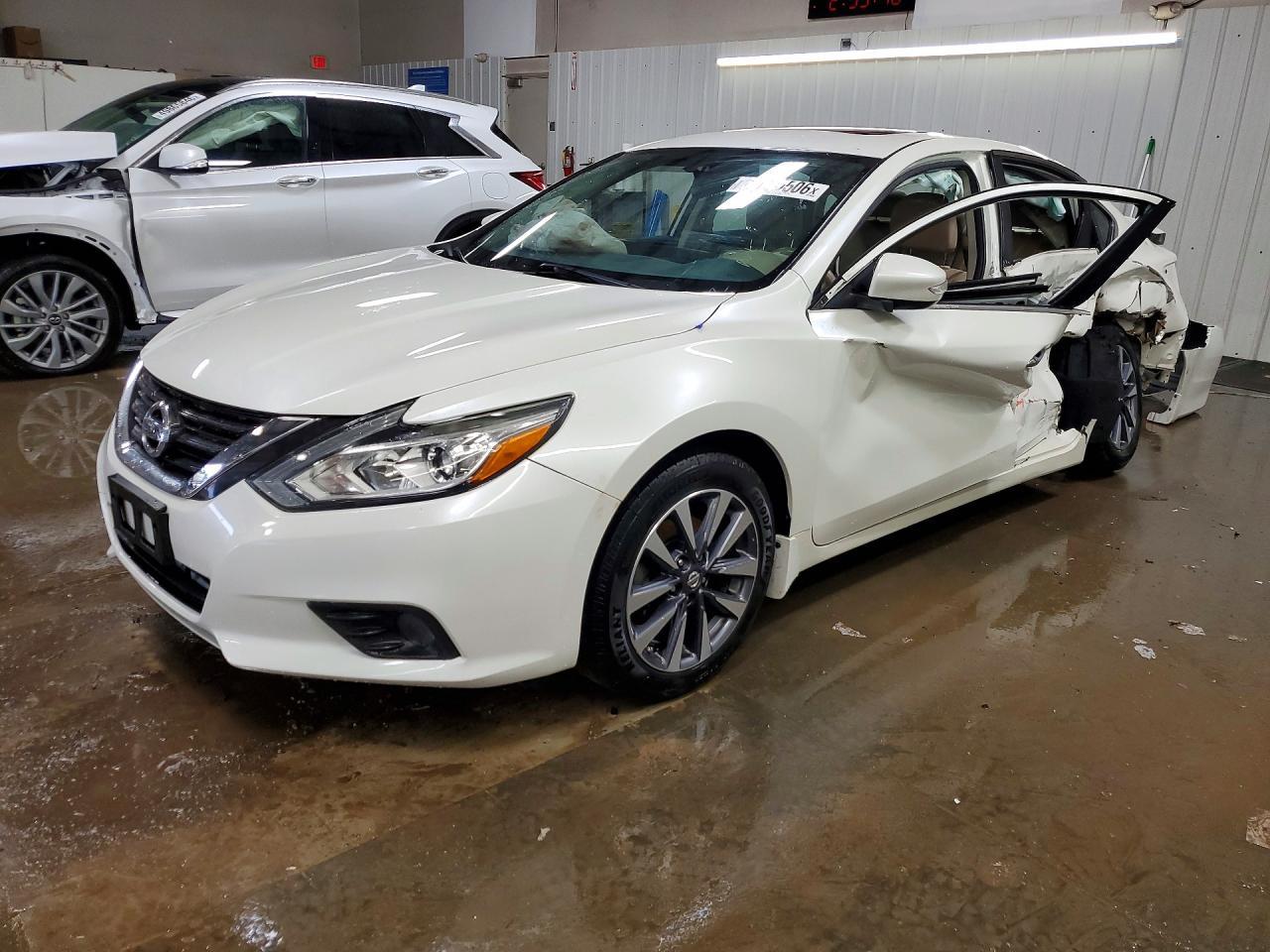 2016 NISSAN ALTIMA