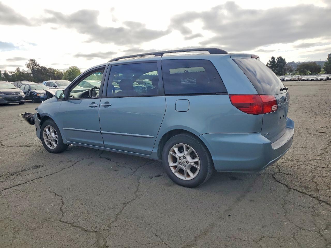 2005 TOYOTA SIENNA