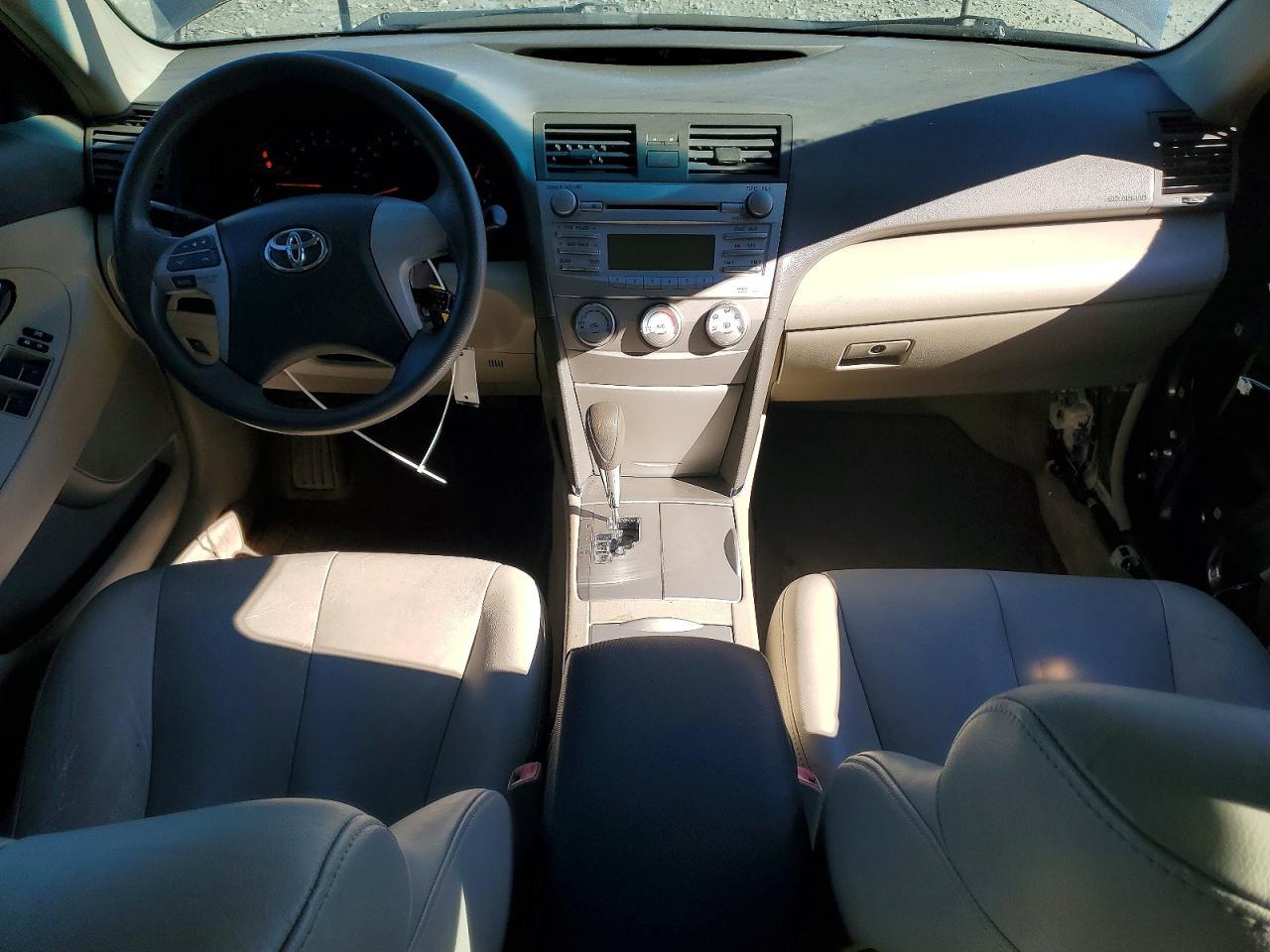 2011 TOYOTA CAMRY