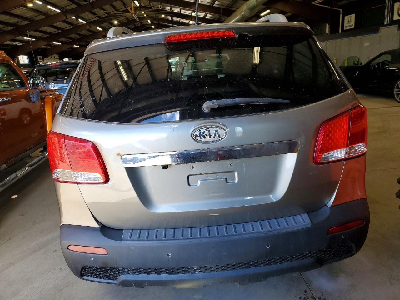 2013 KIA SORENTO