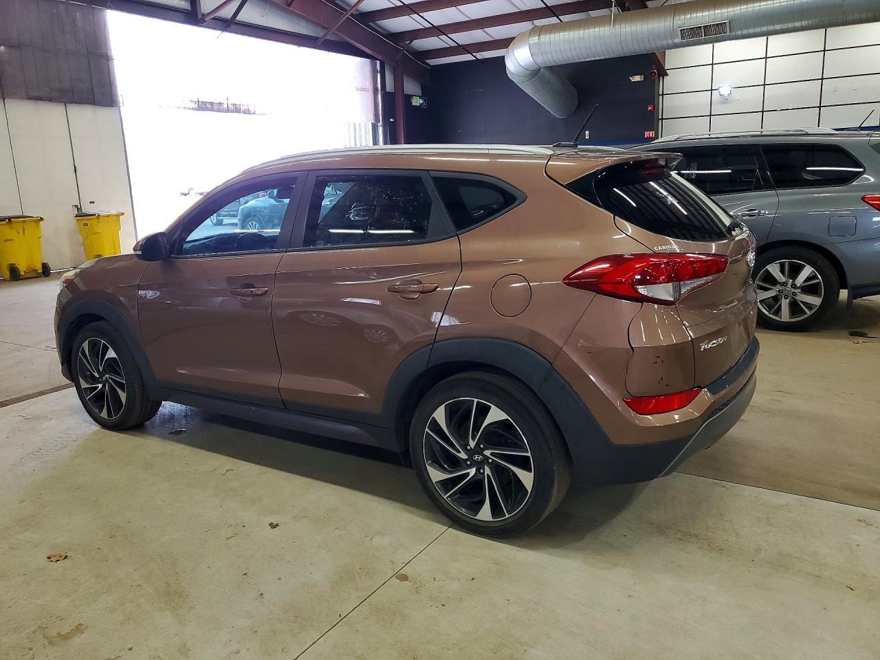 2016 HYUNDAI TUCSON