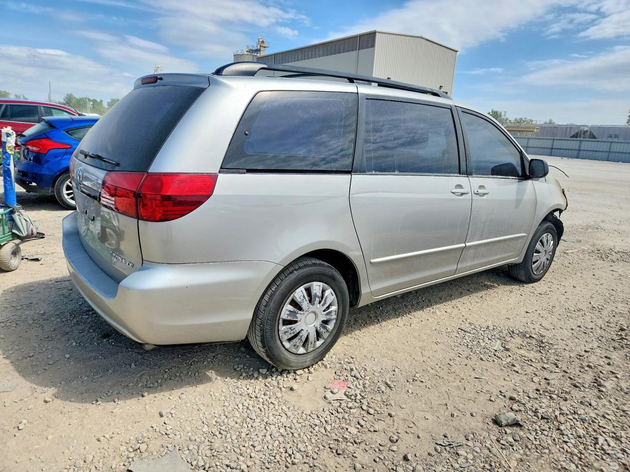 2005 TOYOTA SIENNA