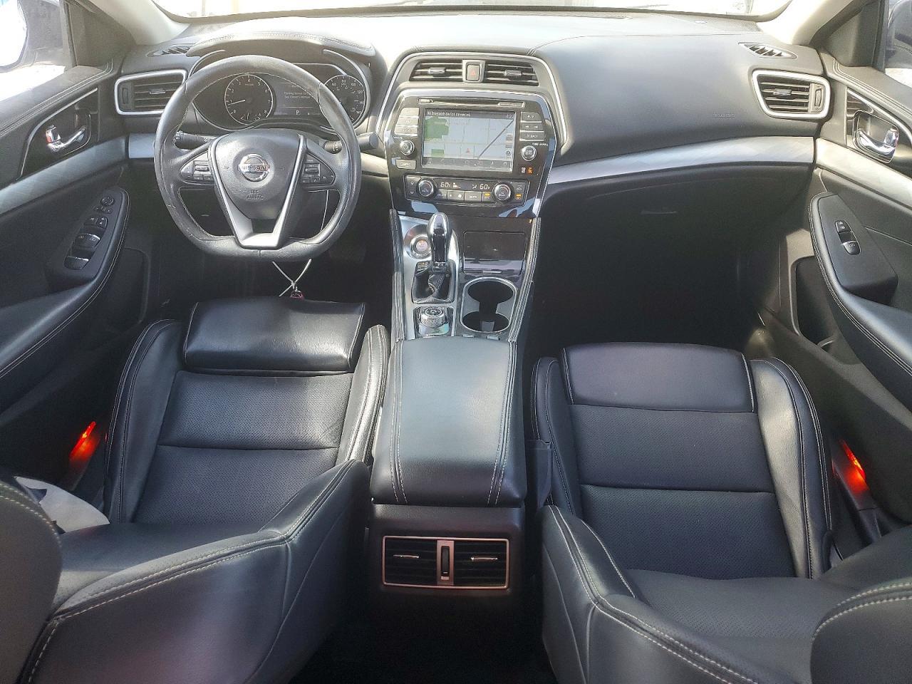 2017 NISSAN Maxima