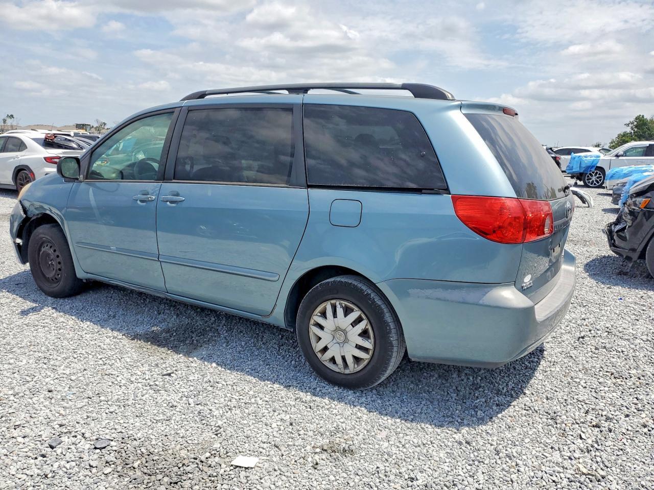 2009 TOYOTA SIENNA