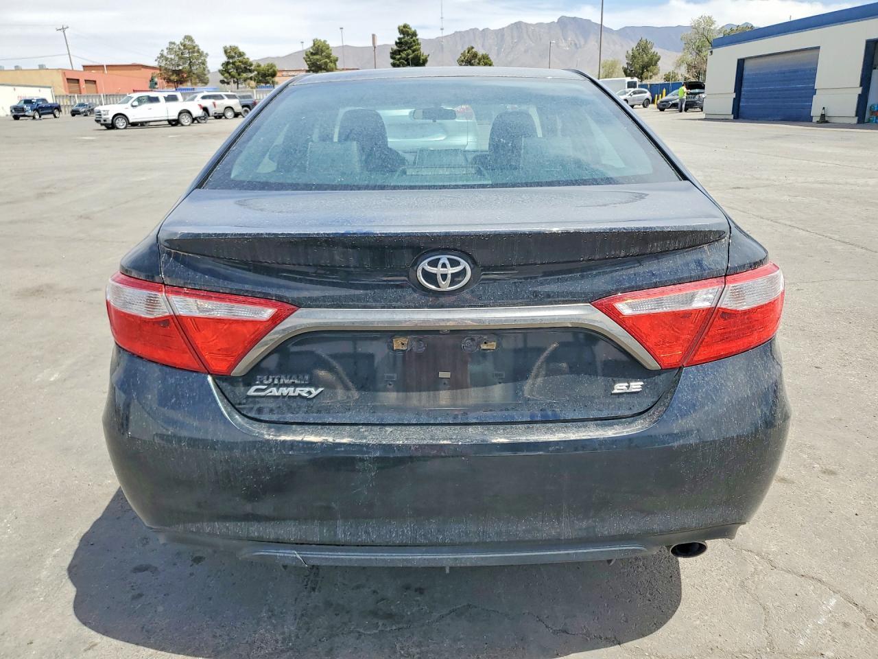 2016 TOYOTA CAMRY