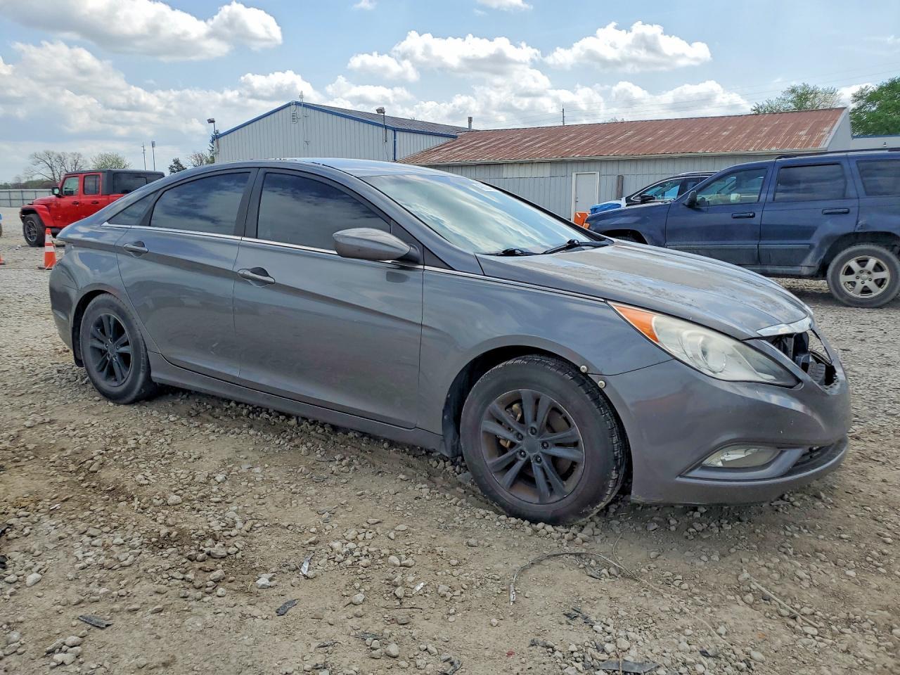 2013 HYUNDAI SONATA