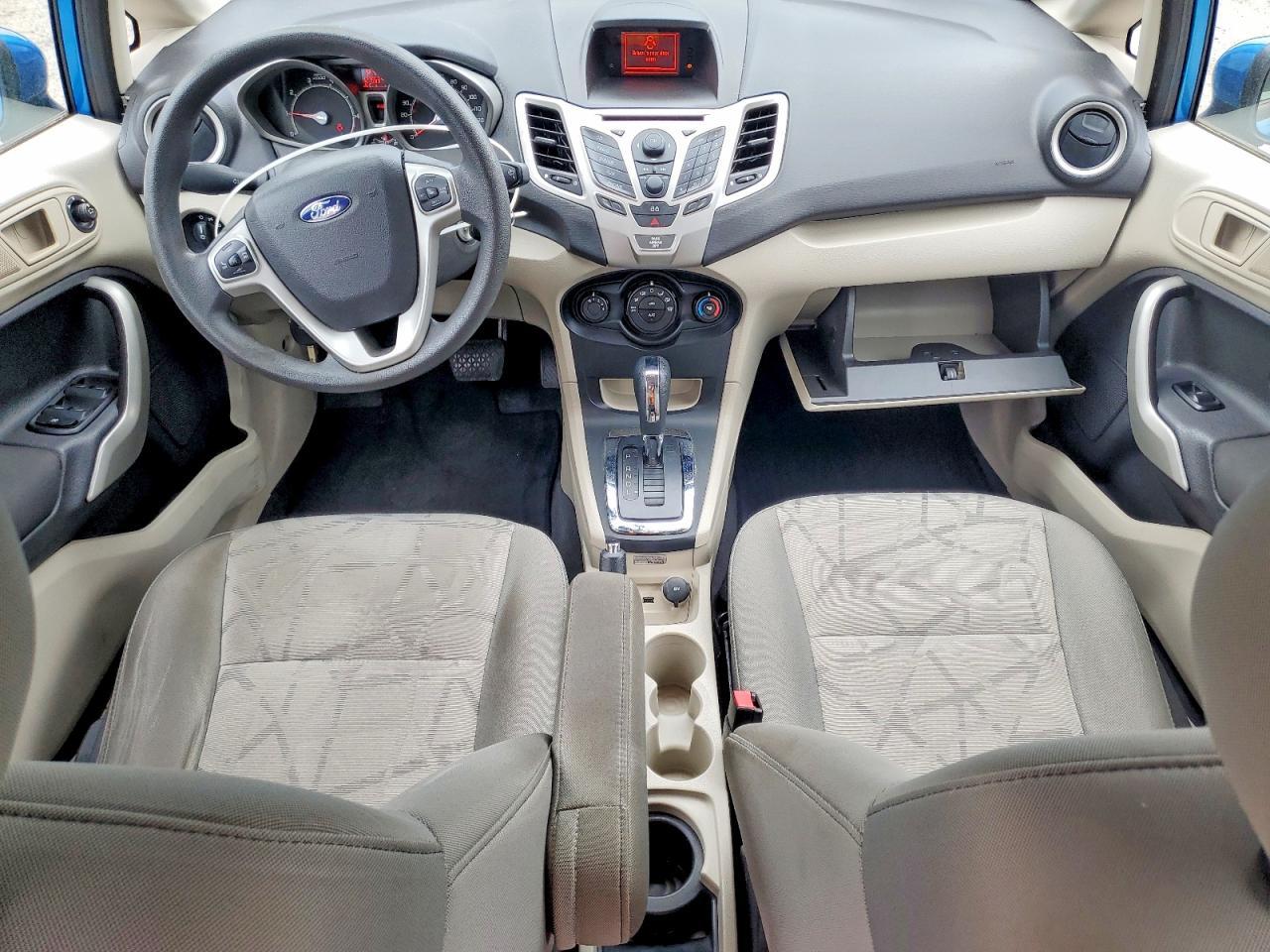 2013 FORD Fiesta