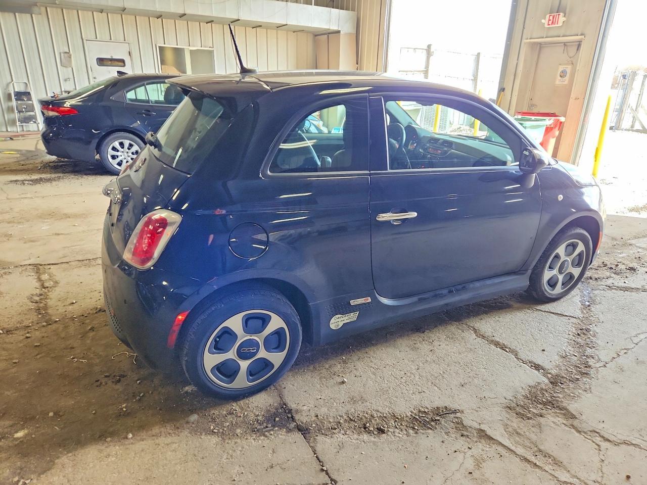 2015 FIAT 500