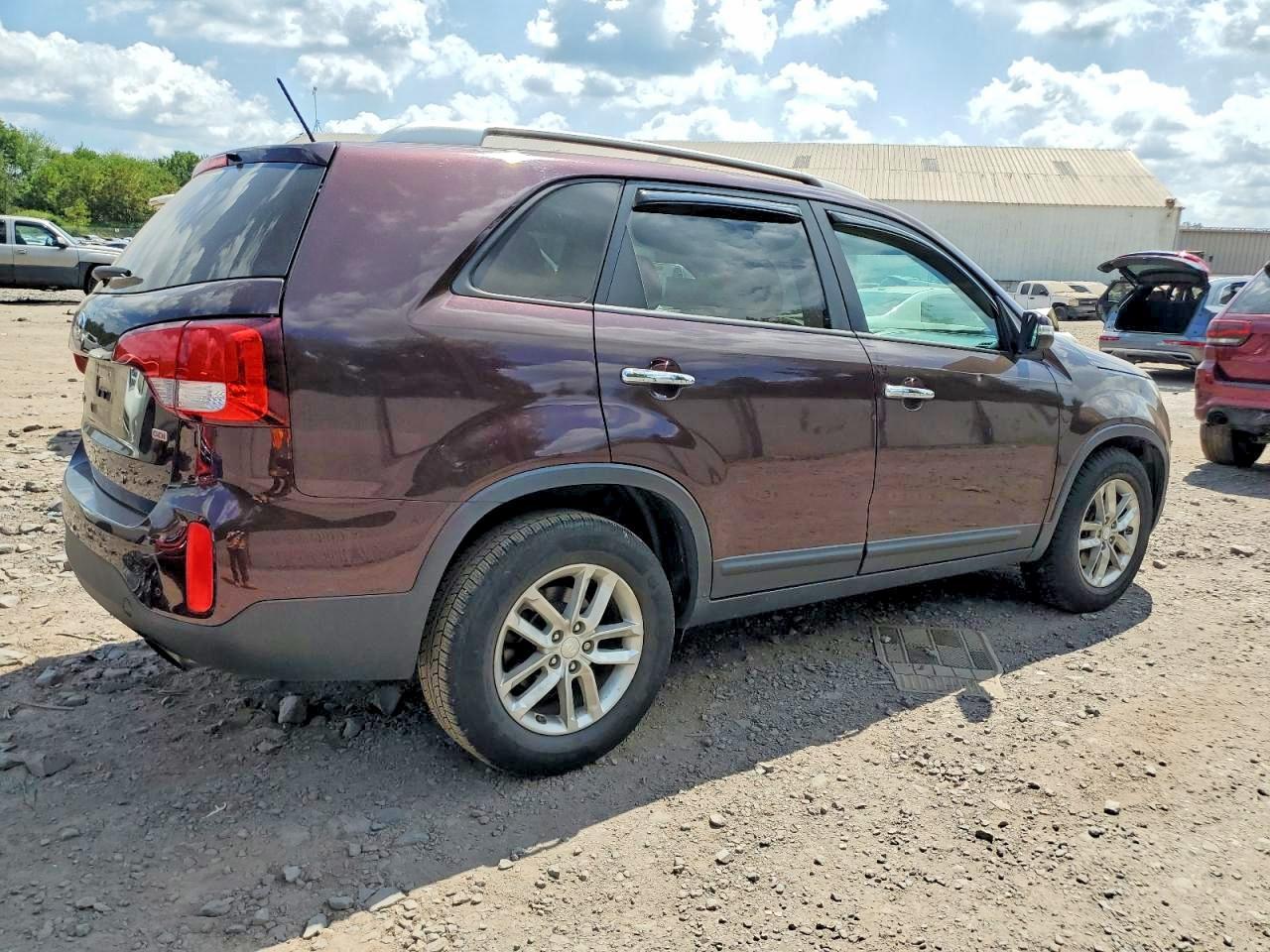 2015 KIA SORENTO