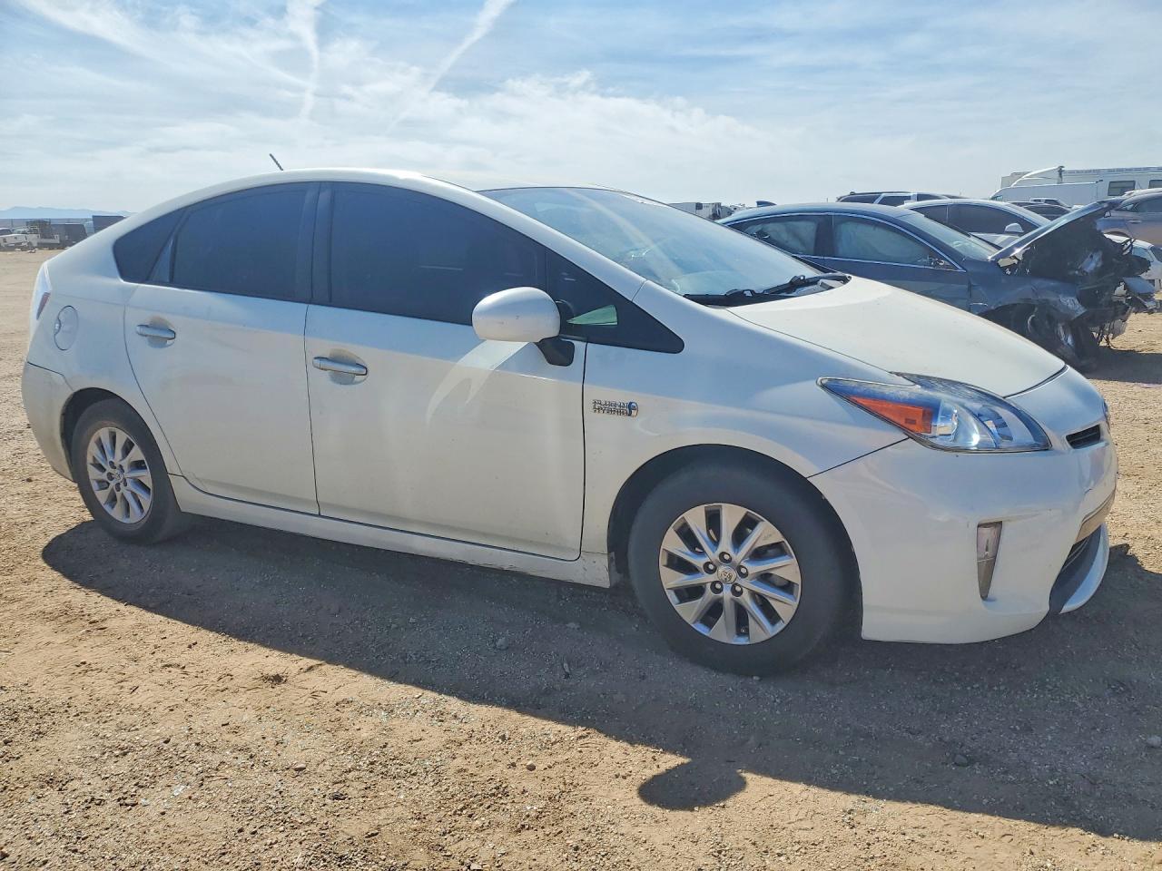 2013 TOYOTA Prius Plug-In