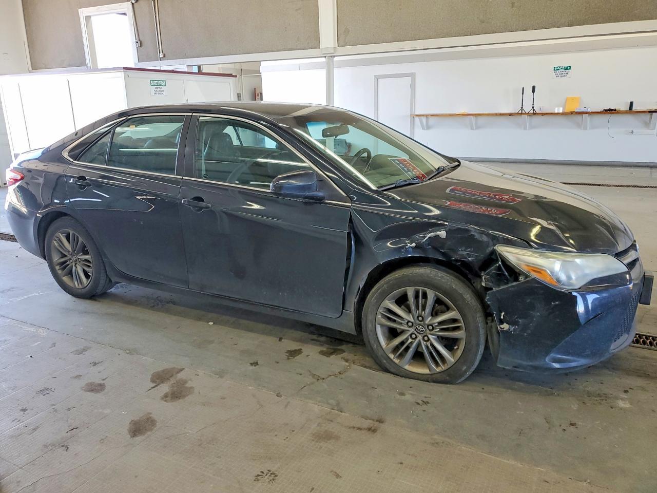2016 TOYOTA CAMRY