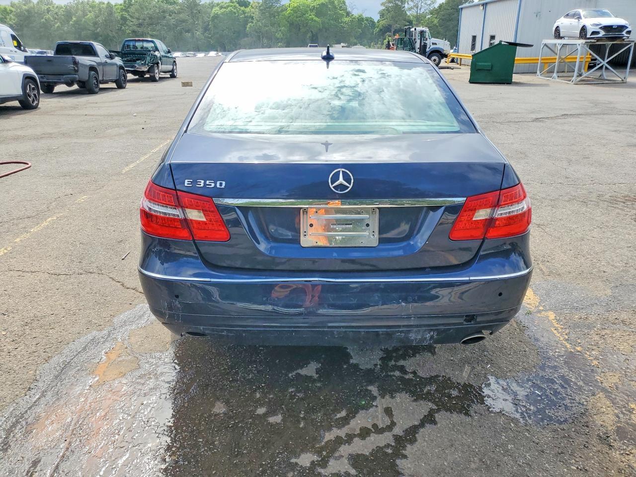 2012 MERCEDES-BENZ E-Class