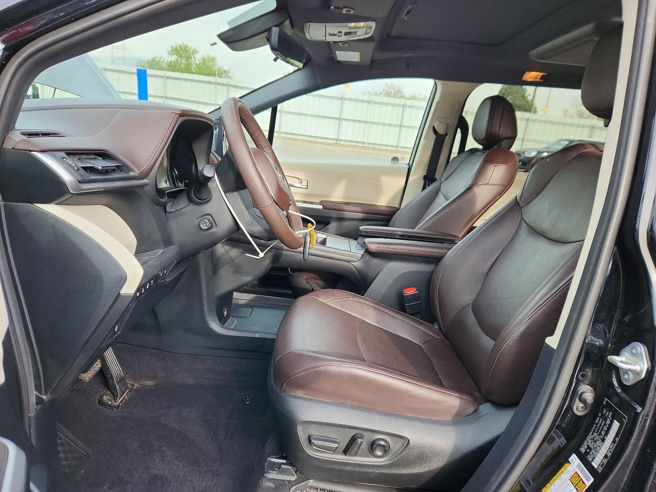 2023 TOYOTA SIENNA