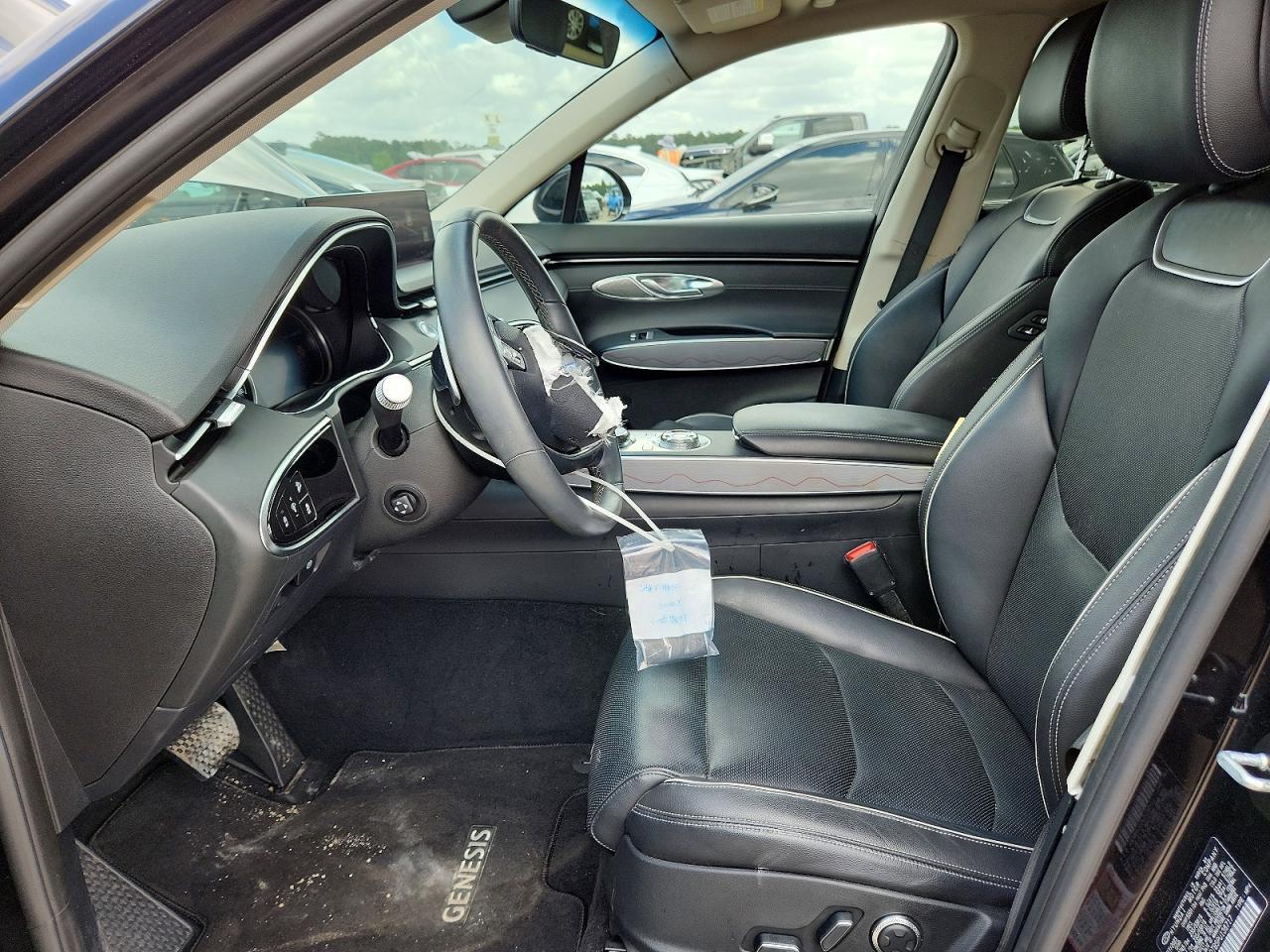2023 GENESIS GV70