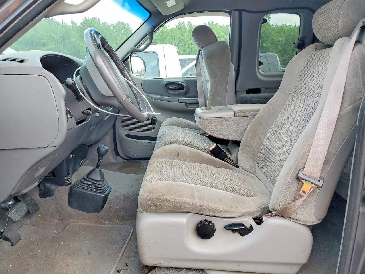 2002 FORD F-150 Lightning
