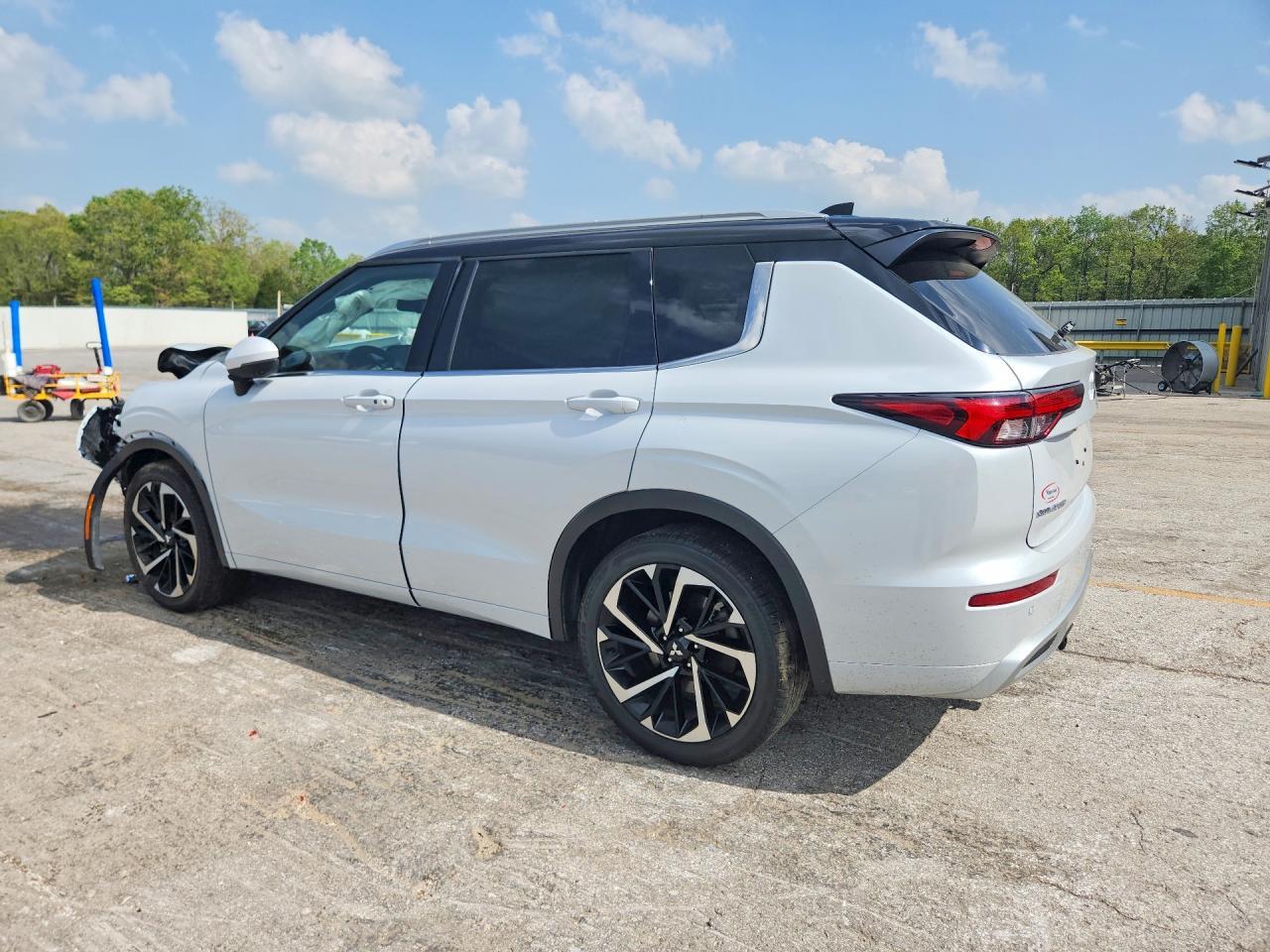 2024 MITSUBISHI outlander