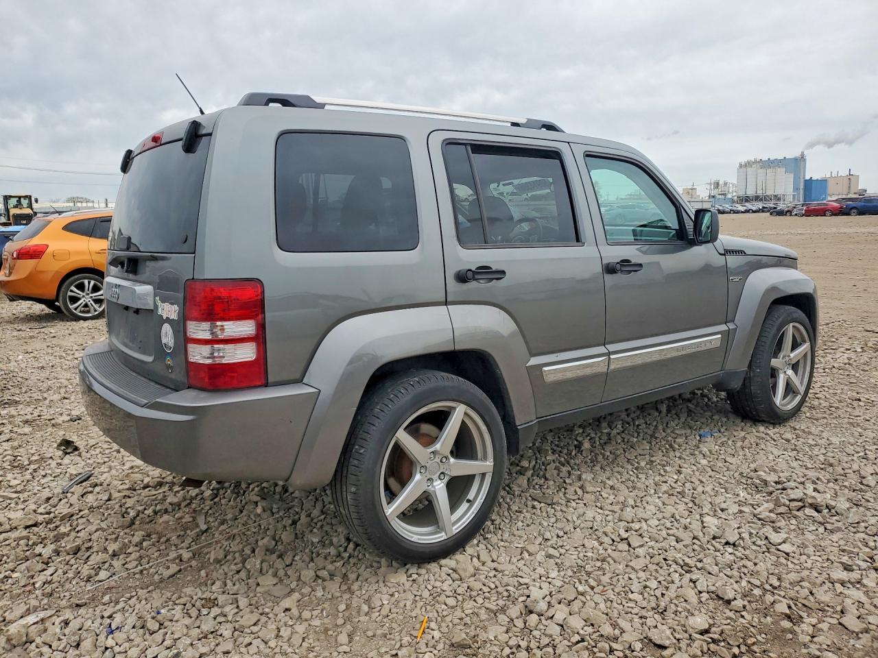 2012 JEEP Liberty