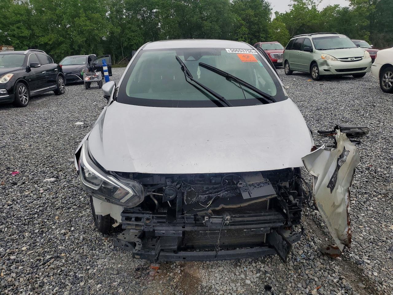 2021 NISSAN VERSA