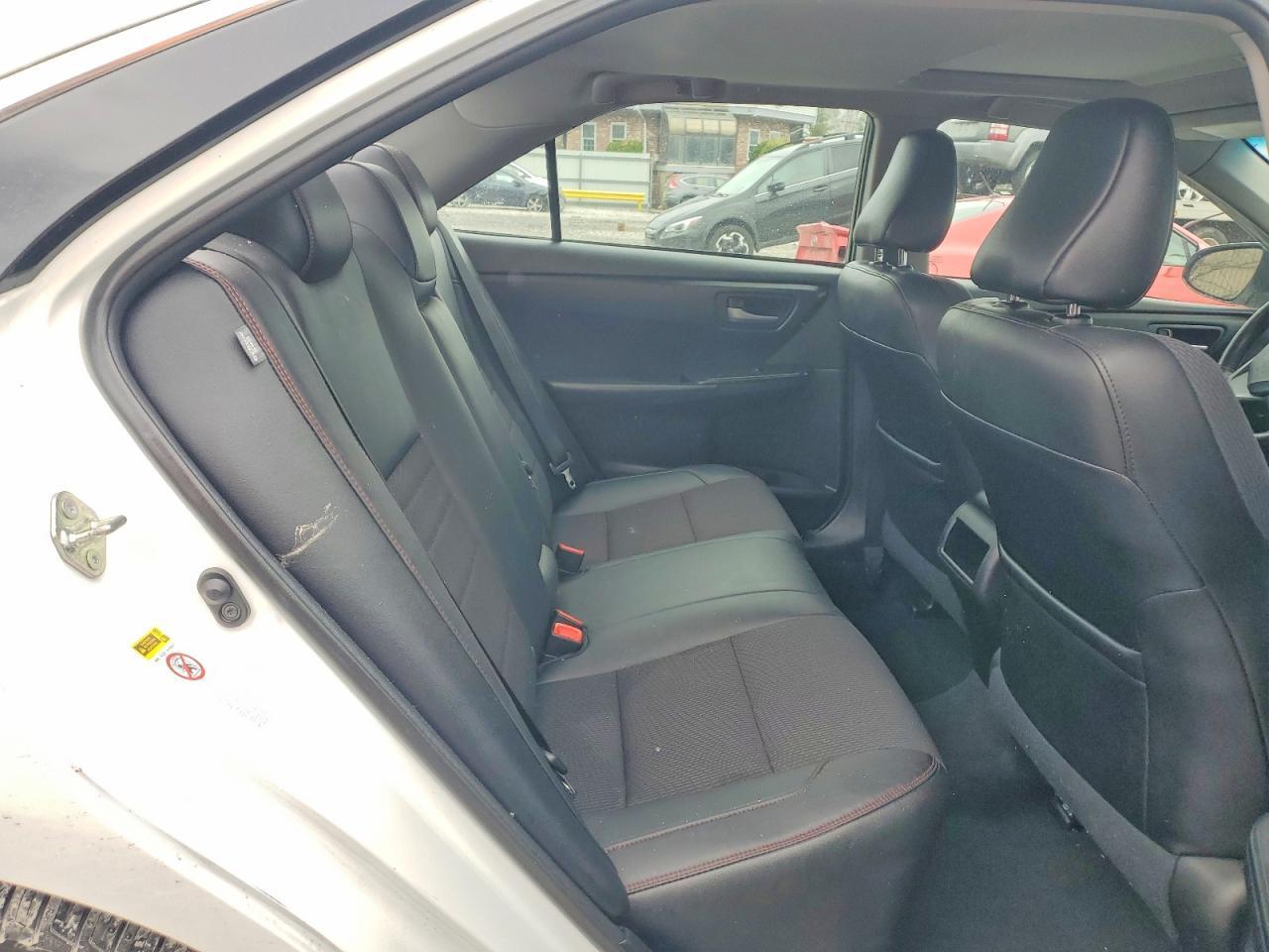 2016 TOYOTA CAMRY