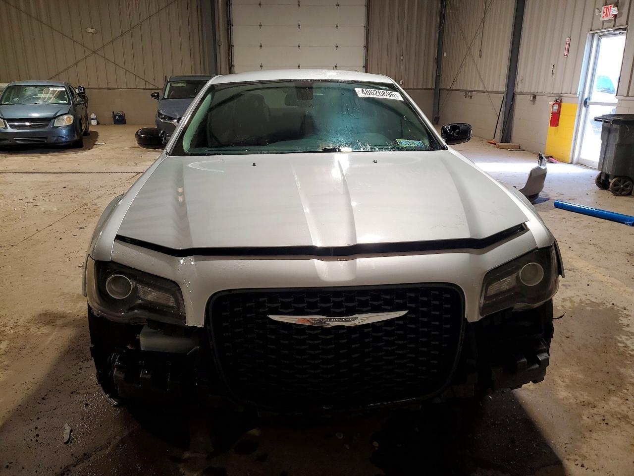 2019 CHRYSLER 300
